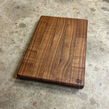 Load image into Gallery viewer, Cutting Board - Walnut