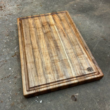 Load image into Gallery viewer, Cutting Board - Figured Maple
