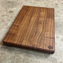 Load image into Gallery viewer, Cutting Board - Walnut

